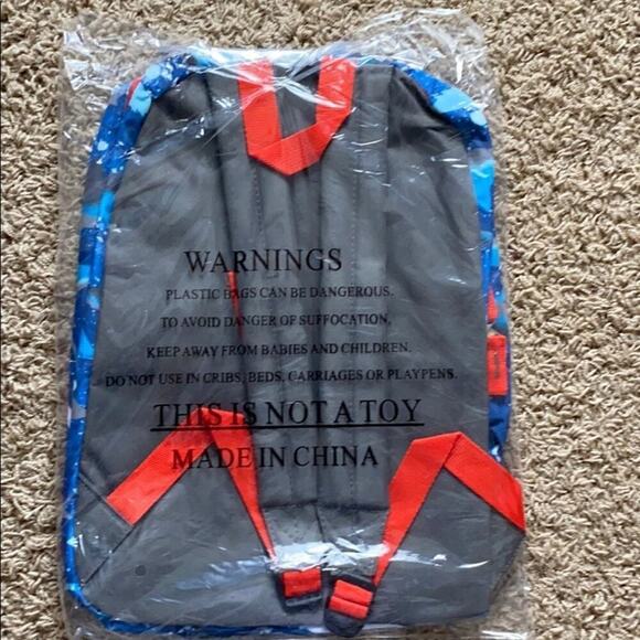 17 Inches Girl's & Boys Printed Shark Characters Backpack(Unisex) - Picture 2 of 10